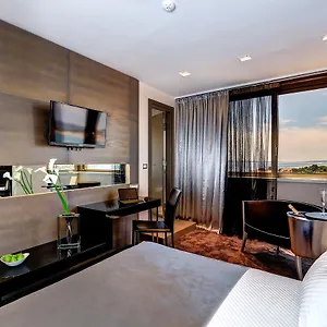 The View Luxury 4* Split